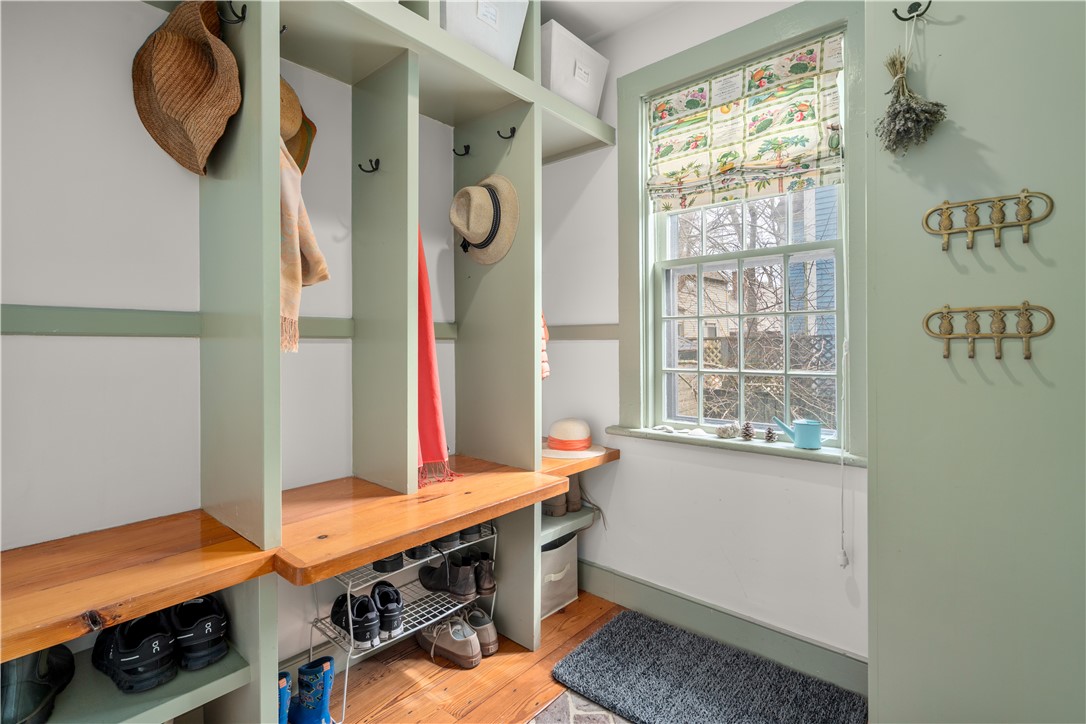 16 Bridge Street Newport, RI 02840 - Photo 18 of 31