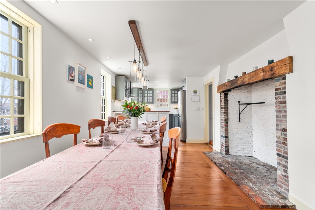 16 Bridge Street Newport, RI 02840 - Photo 19 of 31