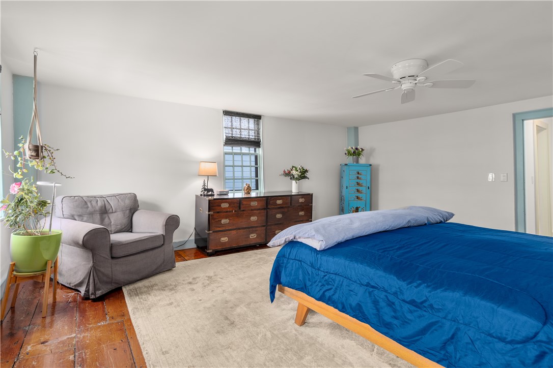 16 Bridge Street Newport, RI 02840 - Photo 21 of 31