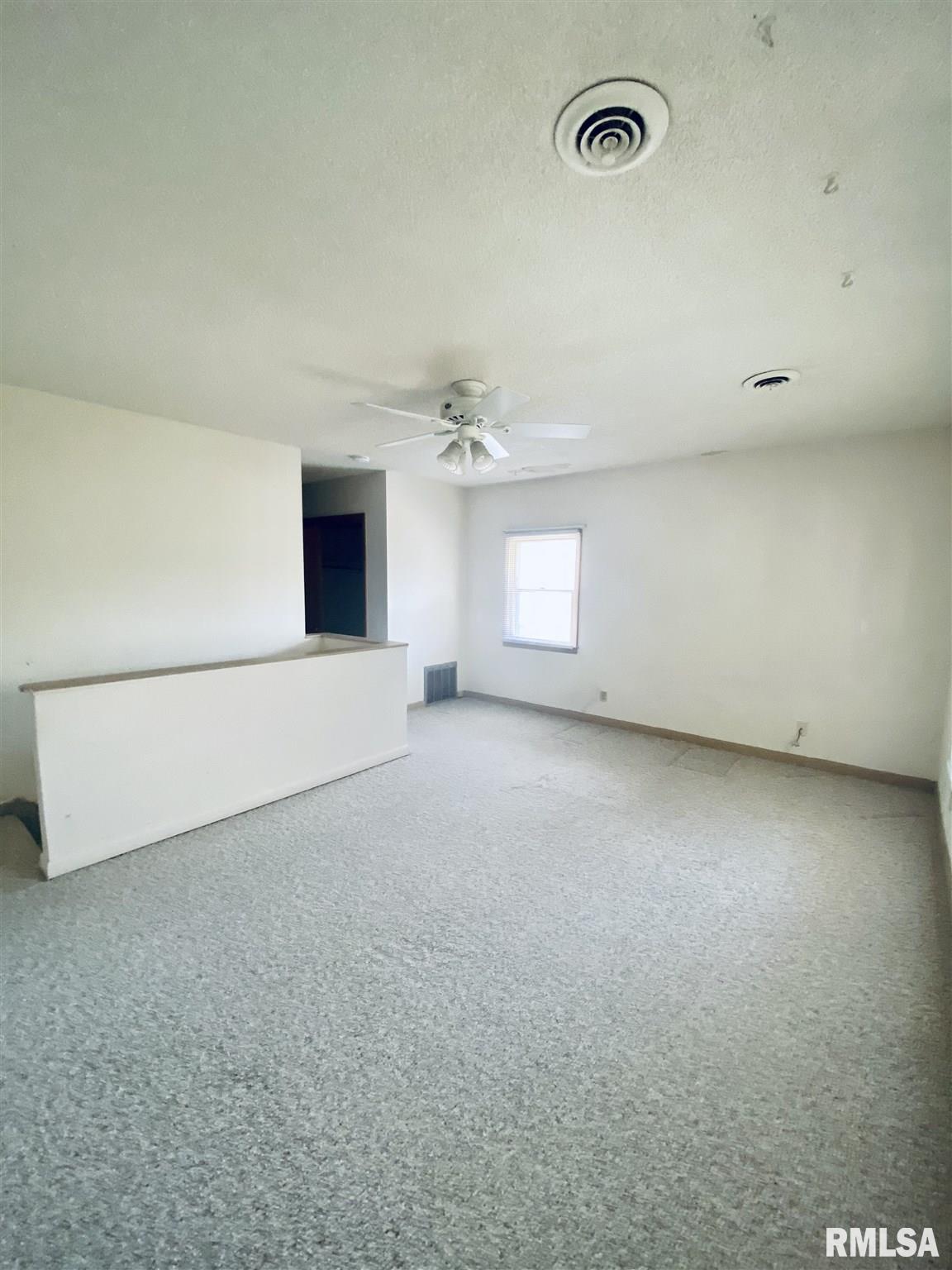 1908 South Whittier Avenue Springfield, IL 62704 - Photo 8 of 11 Gallery Image 8