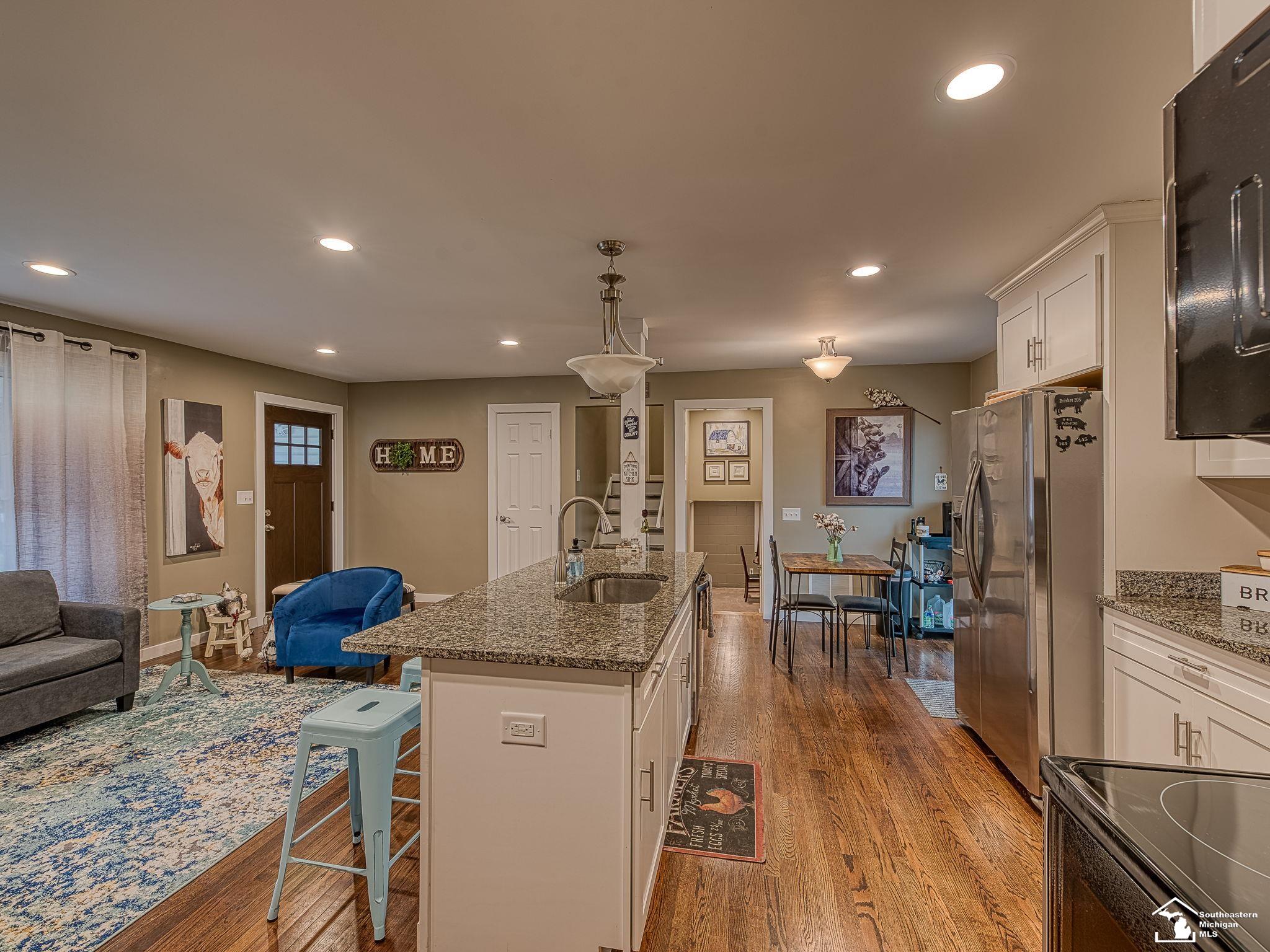 11778 Douglas Road Temperance, MI 48182 - Photo 8 of 24