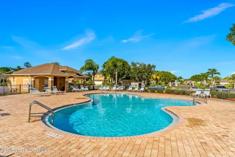 $315,000 | 333 Guinevere Drive Southwest, Palm Bay, FL 32908