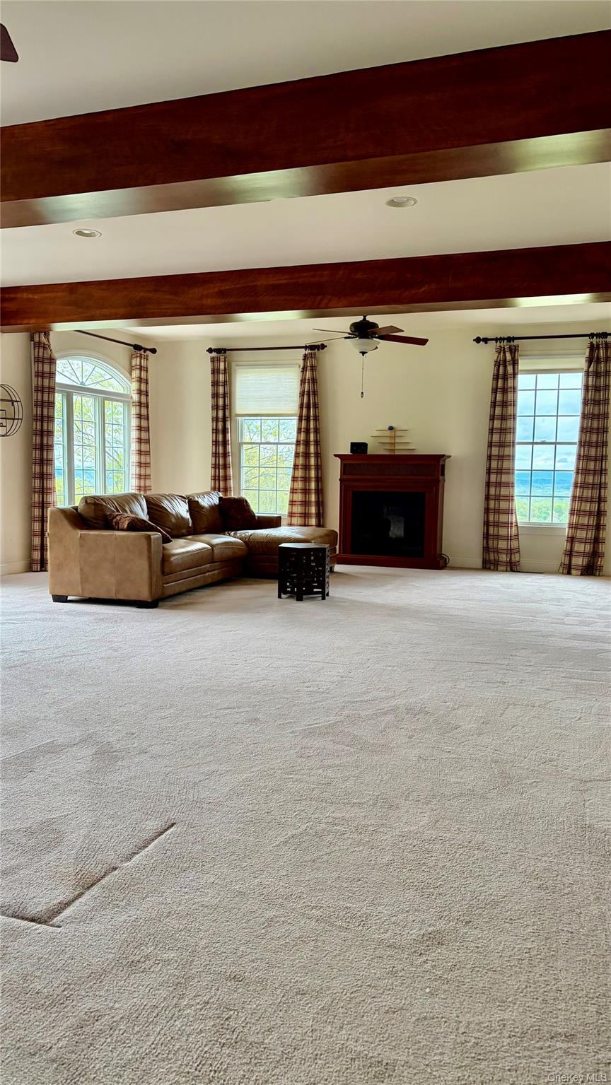 194 Devon Farms Road Stormville, NY 12582 - Photo 17 of 37 a living room with furniture