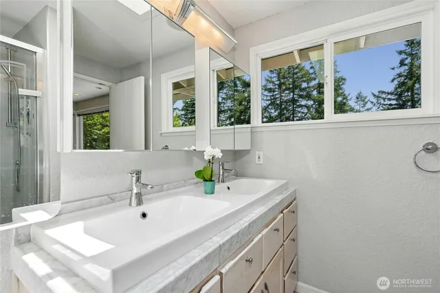 $1,550,000 | 18945 Northeast 20th Court, Redmond, WA 98052