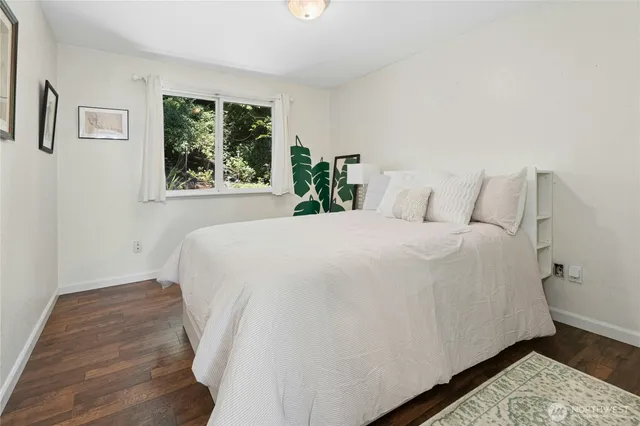 $1,550,000 | 18945 Northeast 20th Court, Redmond, WA 98052