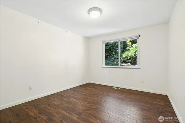 $1,550,000 | 18945 Northeast 20th Court, Redmond, WA 98052