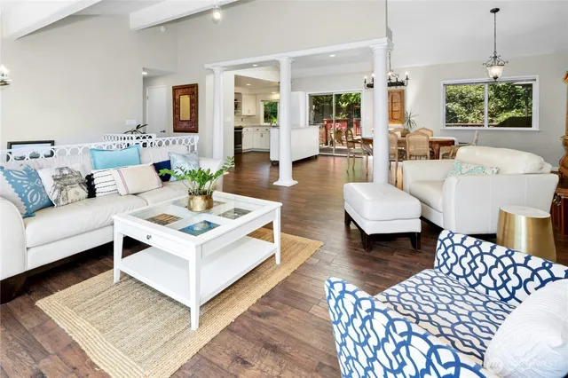 $1,550,000 | 18945 Northeast 20th Court, Redmond, WA 98052