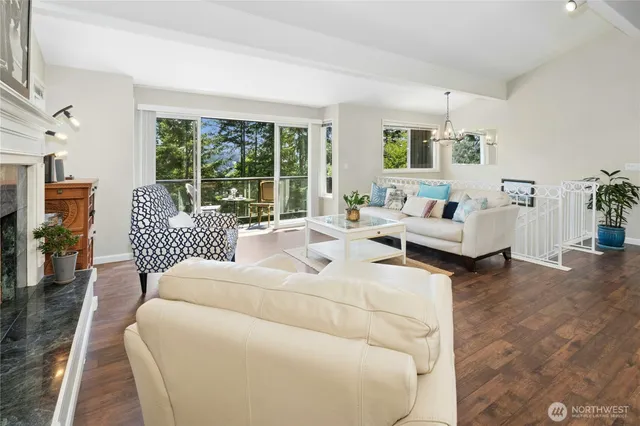 $1,550,000 | 18945 Northeast 20th Court, Redmond, WA 98052