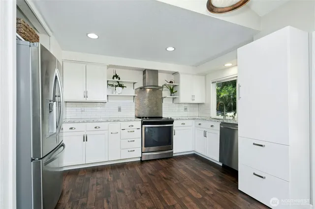 $1,550,000 | 18945 Northeast 20th Court, Redmond, WA 98052