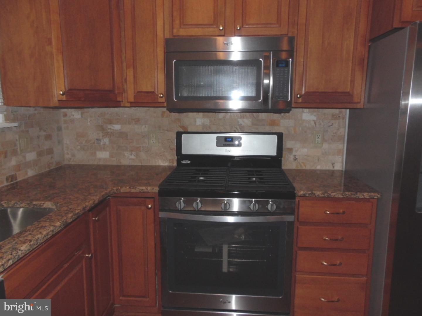 2859 Sebring Road Philadelphia, PA 19152 - Photo 8 of 25 Kitchen