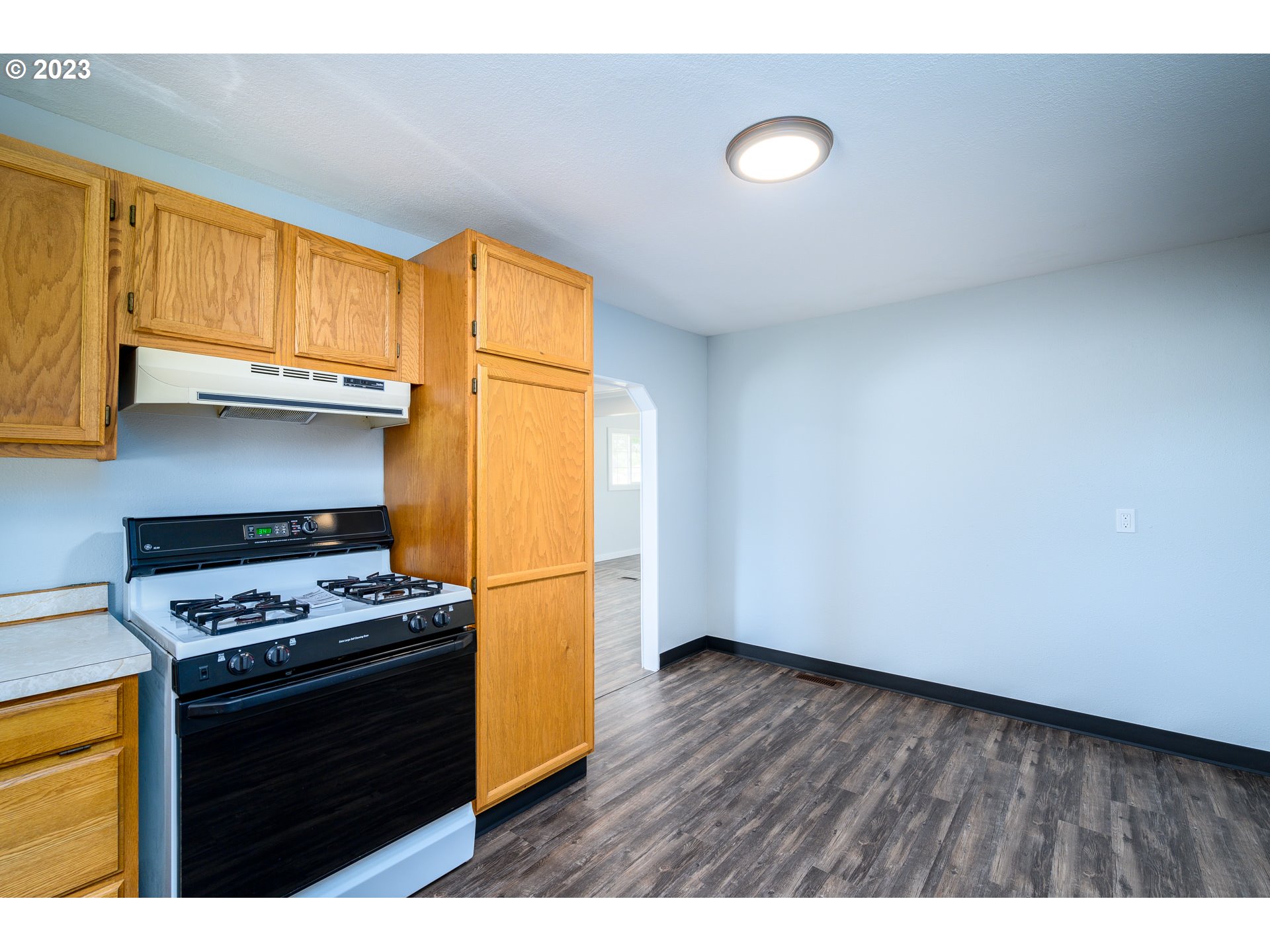 23554 Northeast Sunnycrest Road Newberg, OR 97132 - Photo 10 of 48 Gallery Image 10