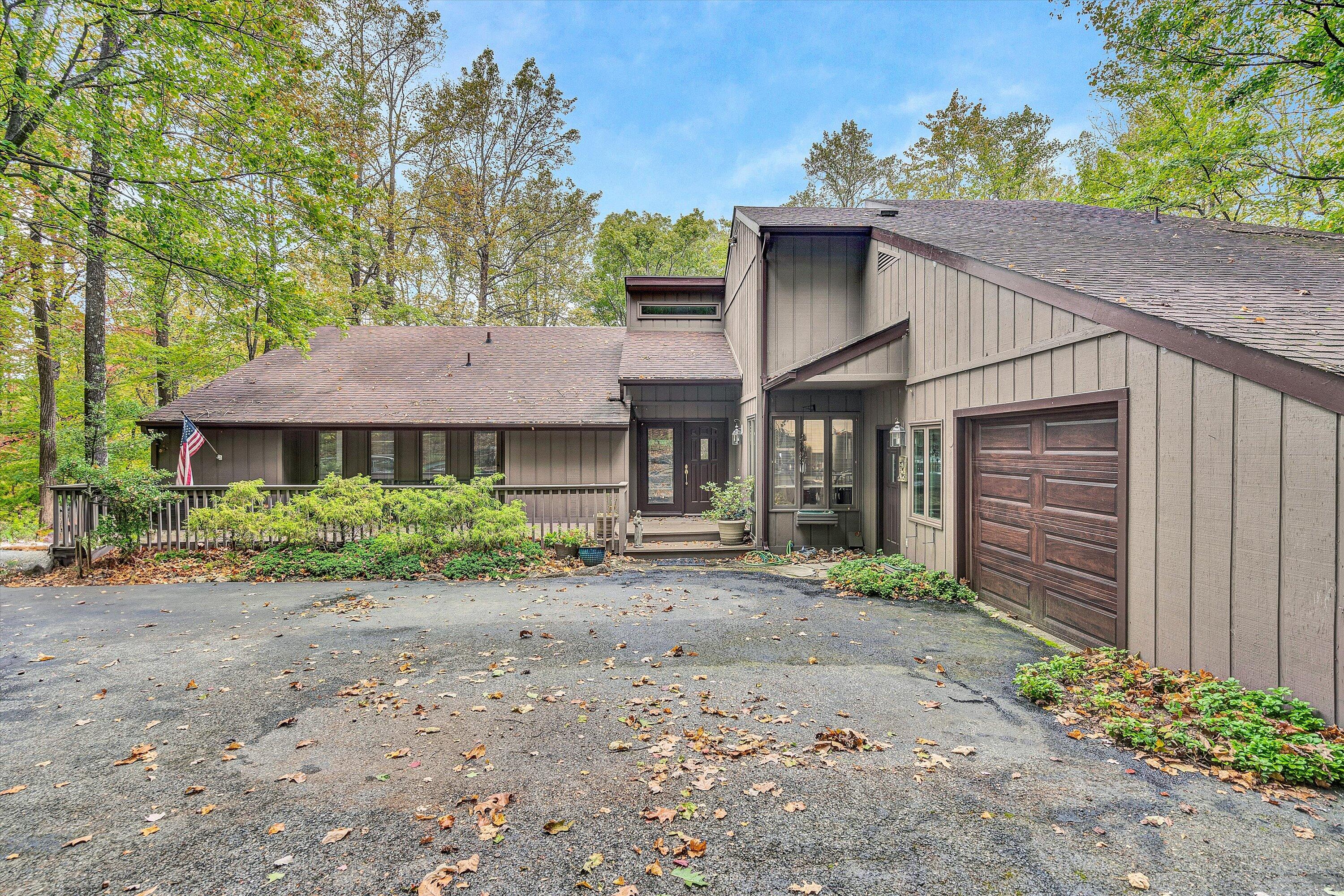 6960 Sugar Rum Ridge Road Roanoke, VA 24018 - Photo 1 of 41 01-DSC08423