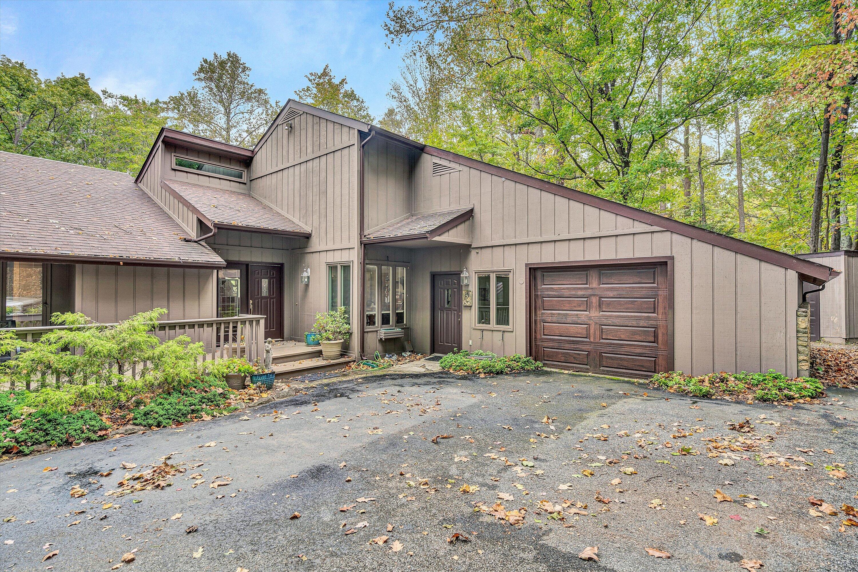 6960 Sugar Rum Ridge Road Roanoke, VA 24018 - Photo 2 of 41 02-DSC08426