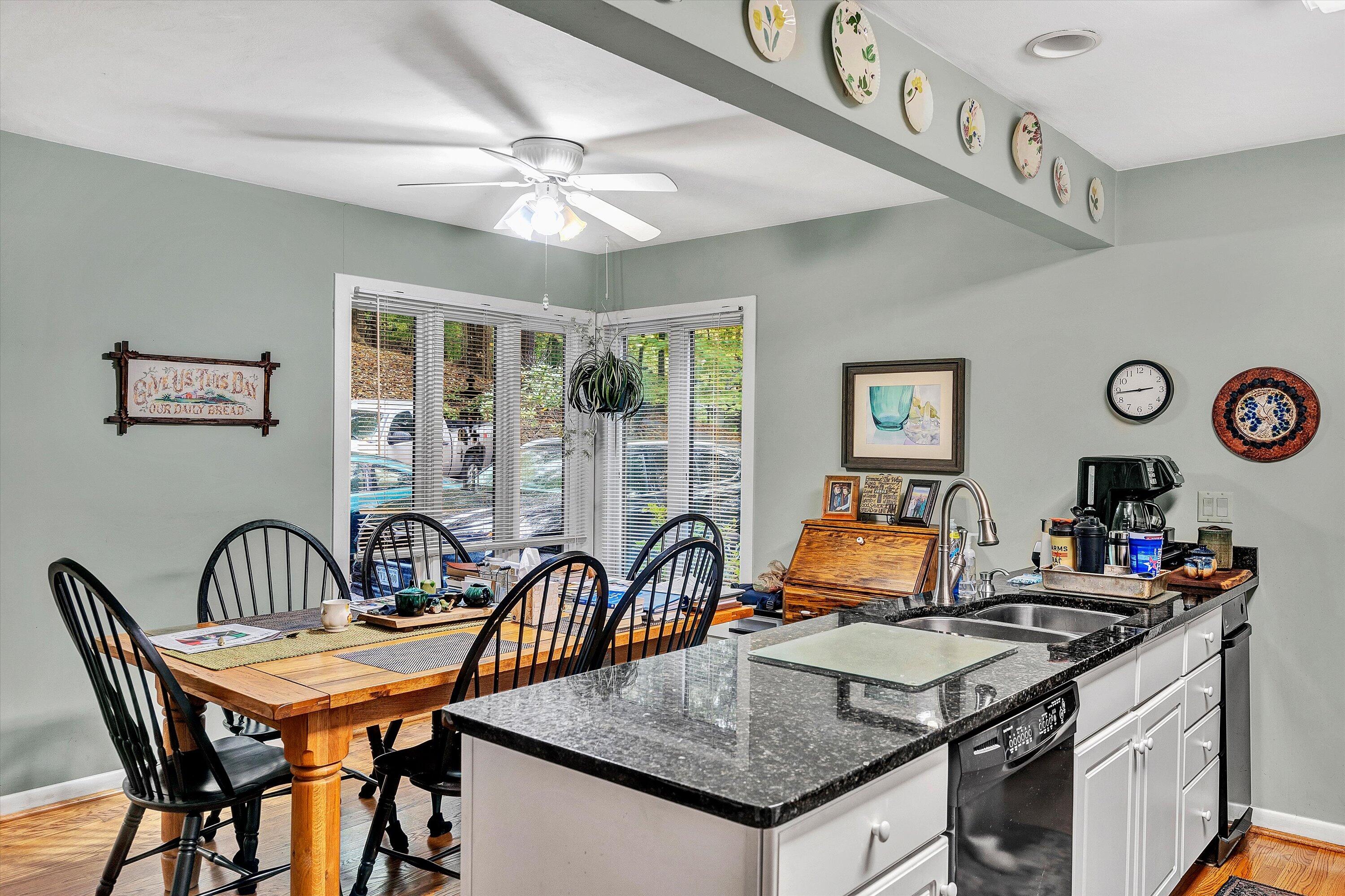 6960 Sugar Rum Ridge Road Roanoke, VA 24018 - Photo 5 of 41 05-DSC08315