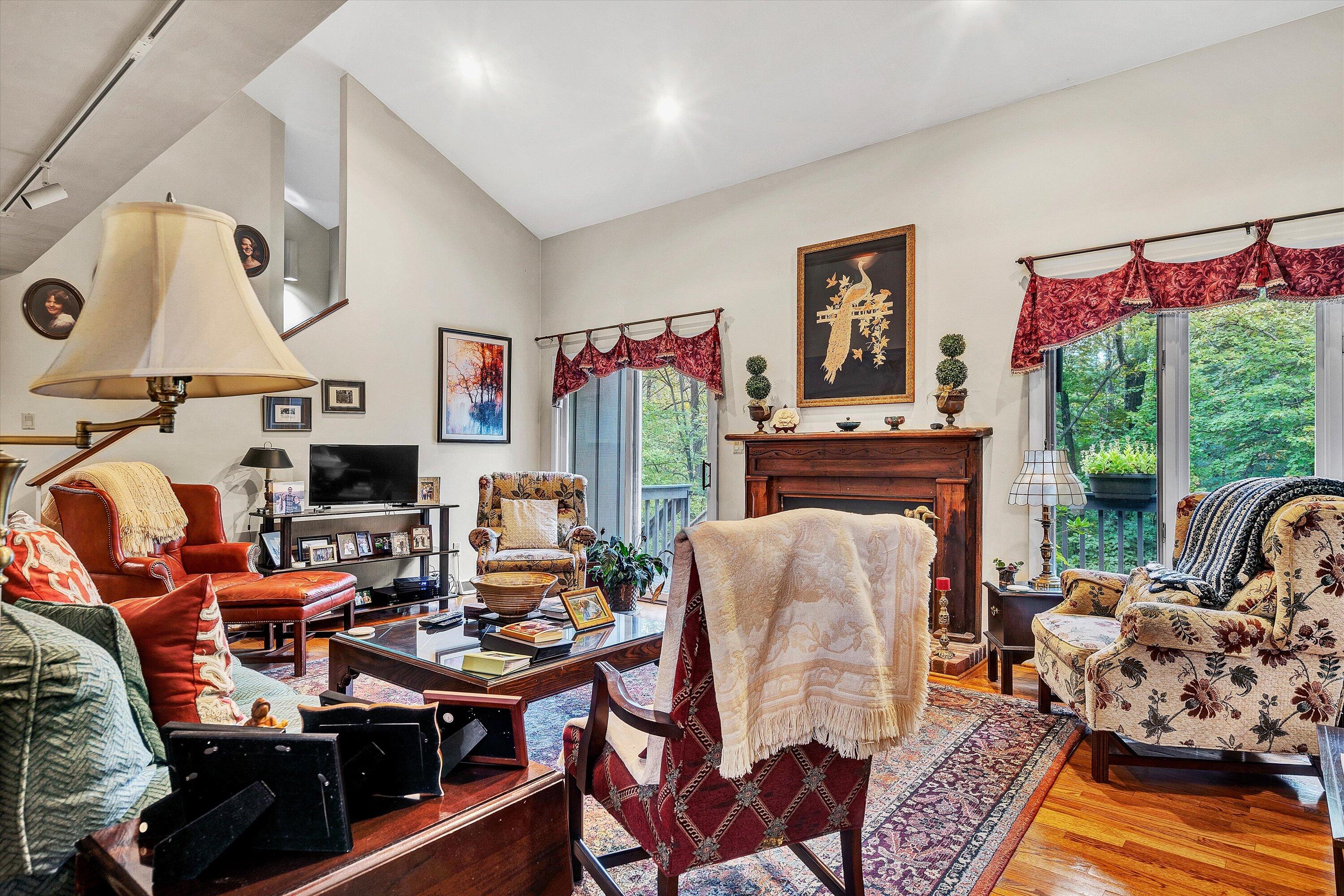 6960 Sugar Rum Ridge Road Roanoke, VA 24018 - Photo 8 of 41 08-DSC08348