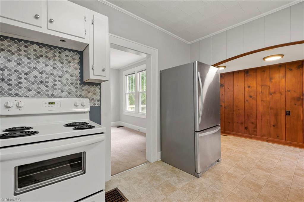 3806 Robinhood Road Winston-Salem, NC 27106 - Photo 12 of 33 Gallery Image 12