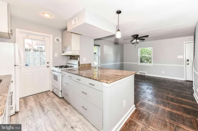 $2,900 | 3210 9th Street South, Arlington, VA 22204