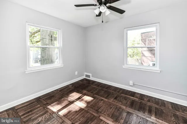 $2,900 | 3210 9th Street South, Arlington, VA 22204