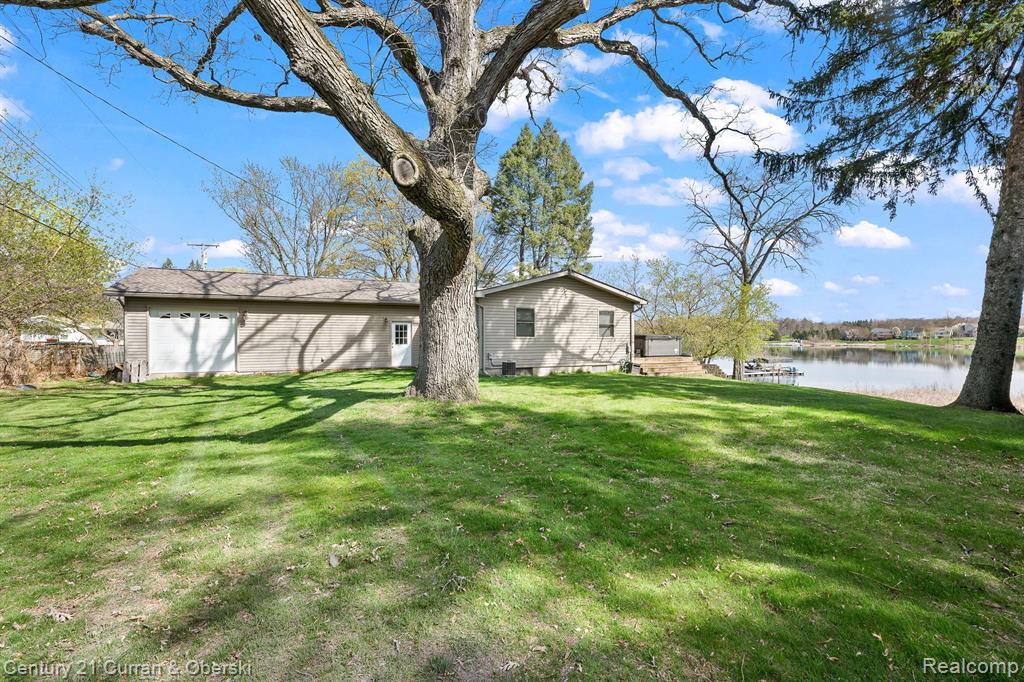 417 Chicago Drive Howell, MI 48843 - Photo 12 of 58 Gallery Image 12