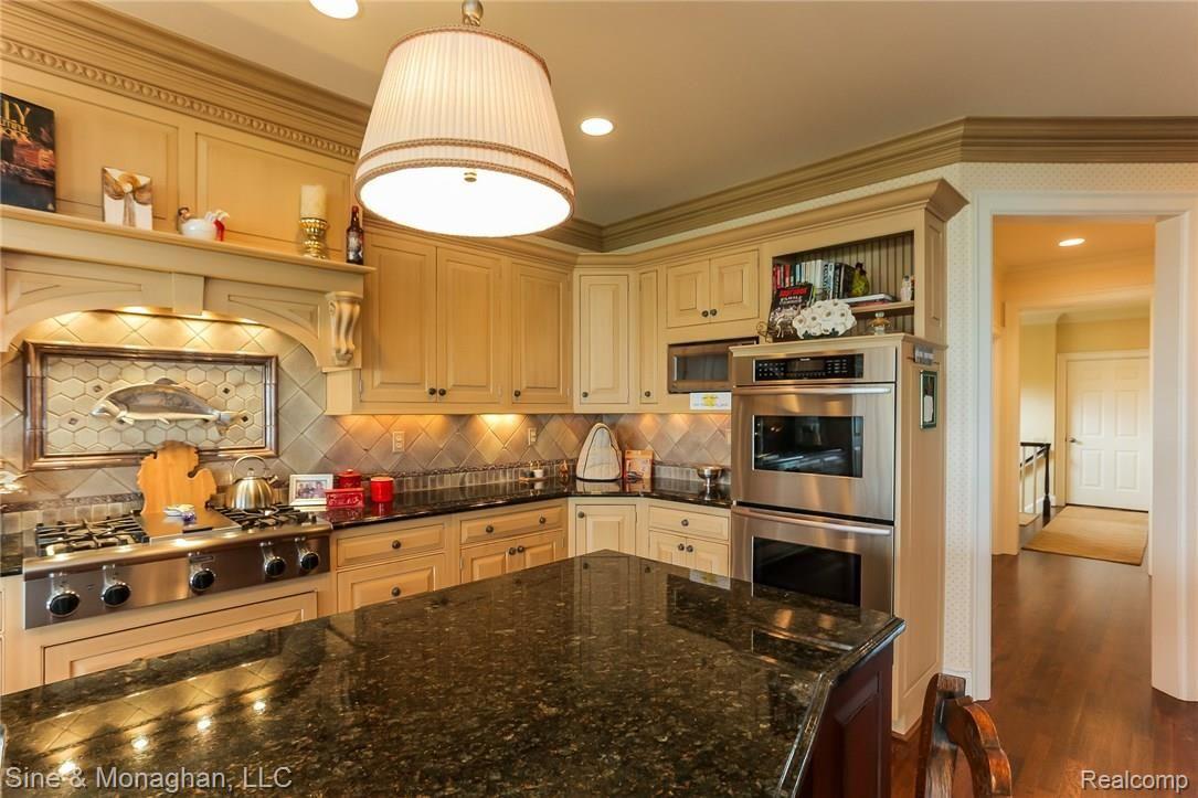 747 Whittier Road Grosse Pointe, MI 48230 - Photo 20 of 96 022-Kitchen-4039656-medium.jpg