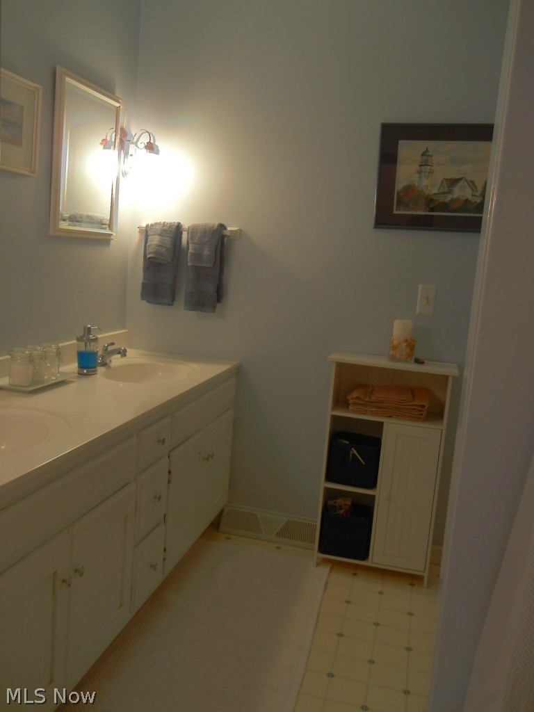 6997 Lafayette Road Medina, OH 44256 - Photo 17 of 25 Gallery Image 17