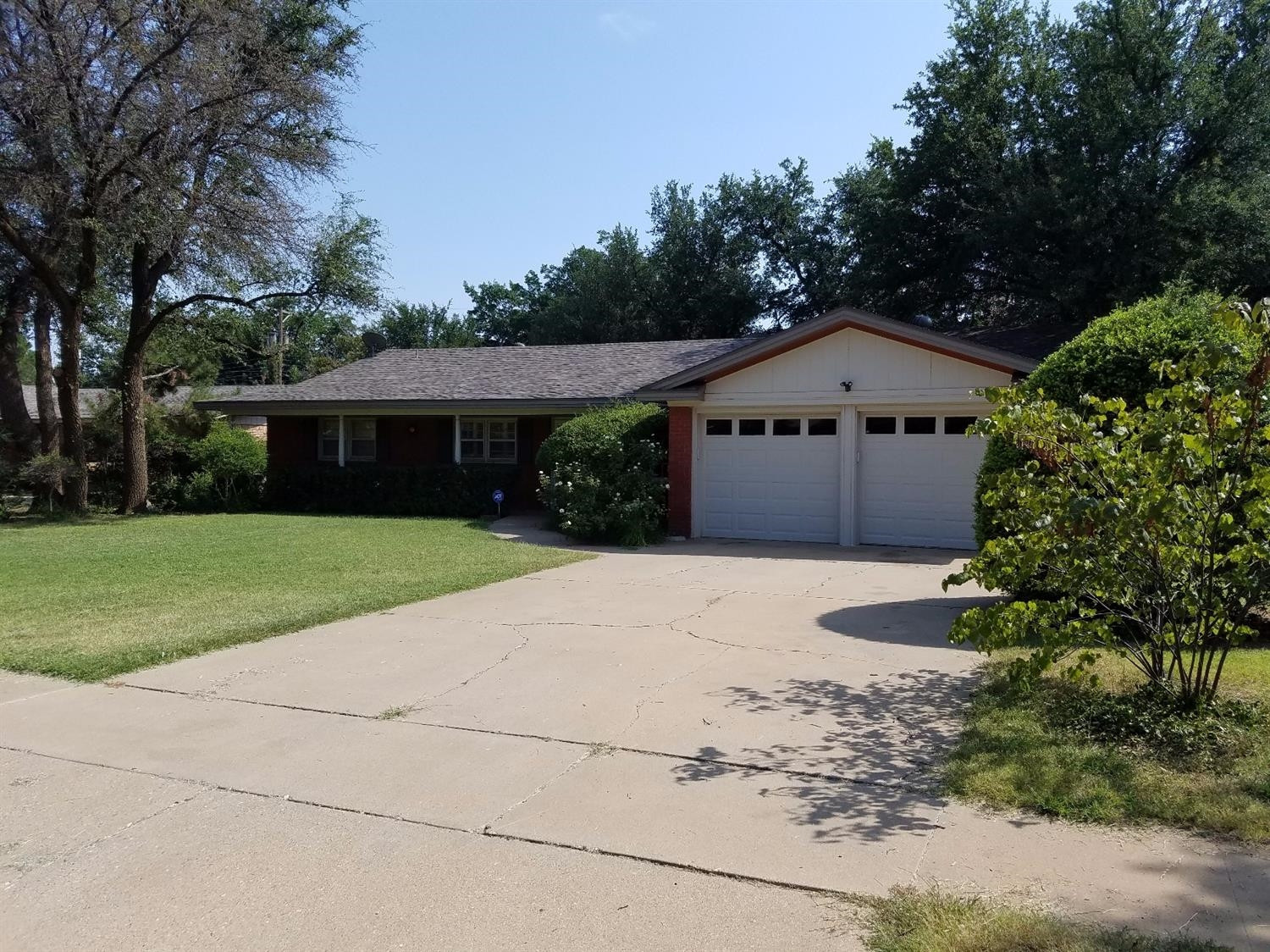 2909 68th Street Lubbock, TX 79413 - Photo 1 of 10 Photo 1