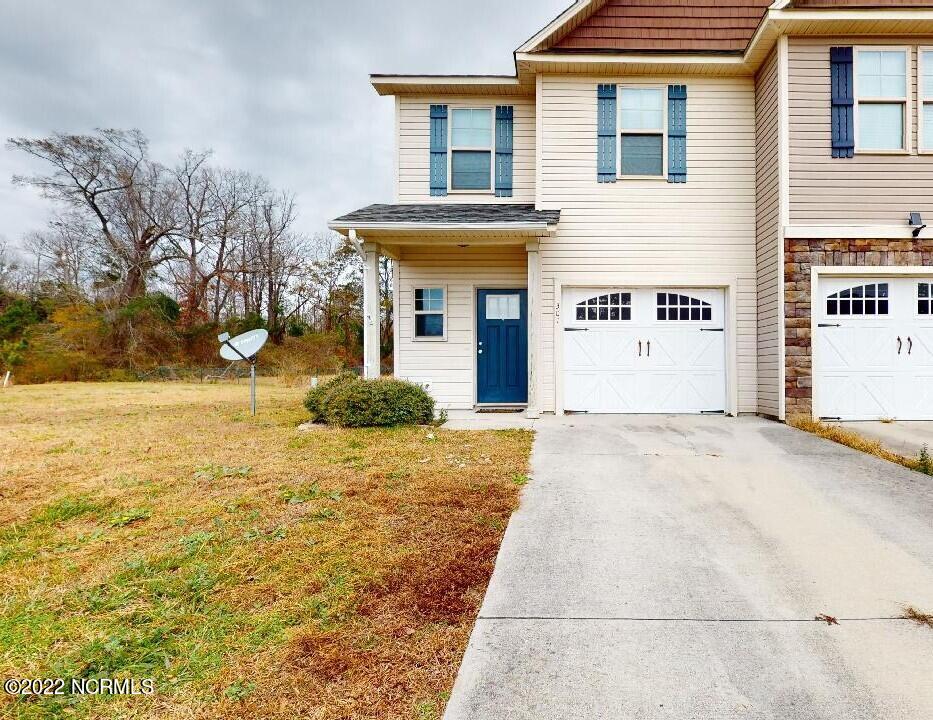 301 Winstead Loop Richlands, NC 28574 - Photo 1 of 21 Front 2