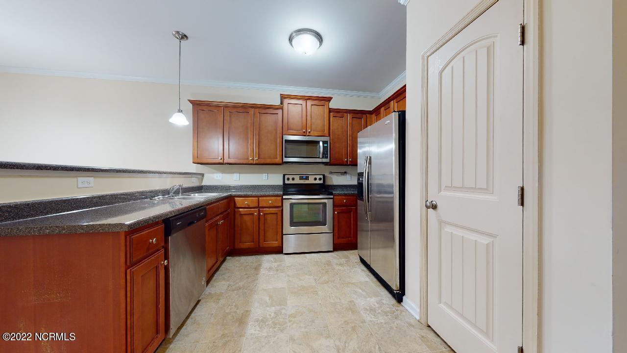 301 Winstead Loop Richlands, NC 28574 - Photo 3 of 21 Kitchen