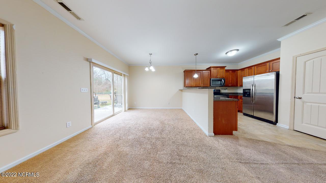 301 Winstead Loop Richlands, NC 28574 - Photo 6 of 21 LR_Kitch
