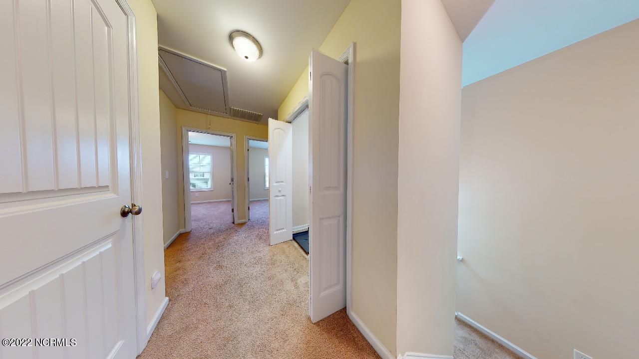 301 Winstead Loop Richlands, NC 28574 - Photo 9 of 21 Hall in