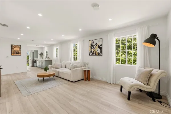 $799,999 | 10607 Whitegate Avenue, Sunland, CA 91040