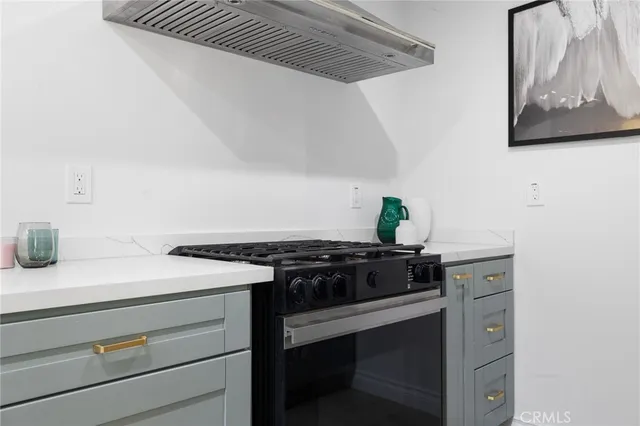 $899,999 | 10607 Whitegate Avenue, Sunland, CA 91040