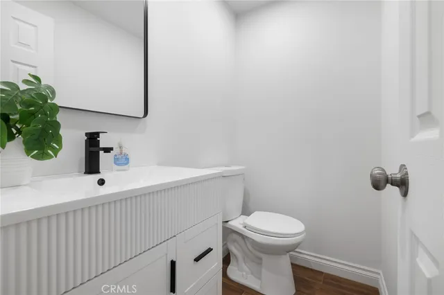 $899,999 | 10607 Whitegate Avenue, Sunland, CA 91040