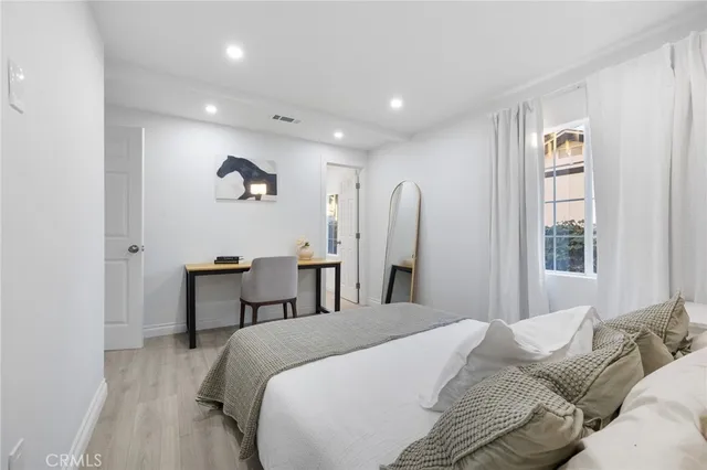 $899,999 | 10607 Whitegate Avenue, Sunland, CA 91040