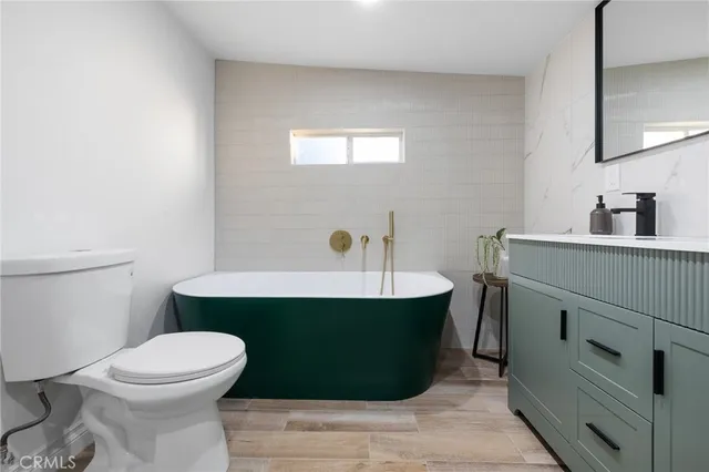 $899,999 | 10607 Whitegate Avenue, Sunland, CA 91040