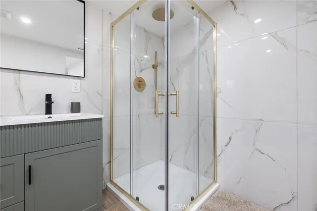 $899,999 | 10607 Whitegate Avenue, Sunland, CA 91040