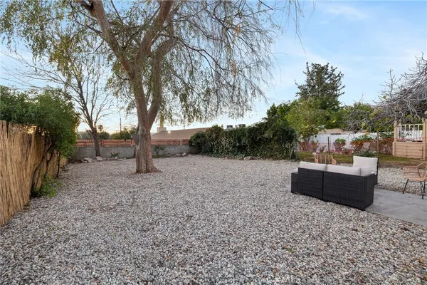 $799,999 | 10607 Whitegate Avenue, Sunland, CA 91040