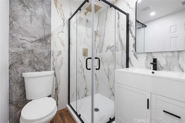 $899,999 | 10607 Whitegate Avenue, Sunland, CA 91040