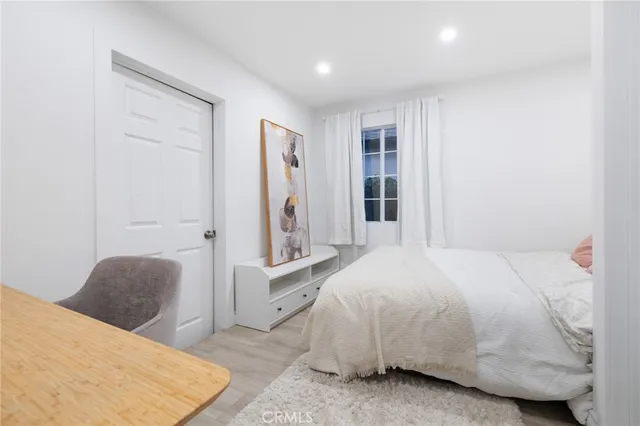 $899,999 | 10607 Whitegate Avenue, Sunland, CA 91040