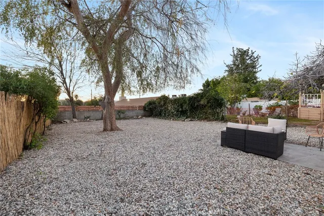 $899,999 | 10607 Whitegate Avenue, Sunland, CA 91040