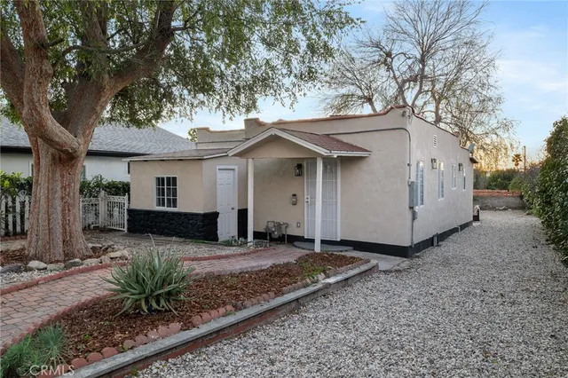 $899,999 | 10607 Whitegate Avenue, Sunland, CA 91040