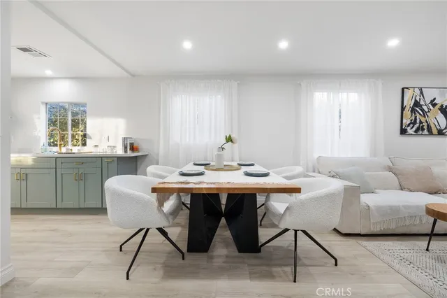 $899,999 | 10607 Whitegate Avenue, Sunland, CA 91040