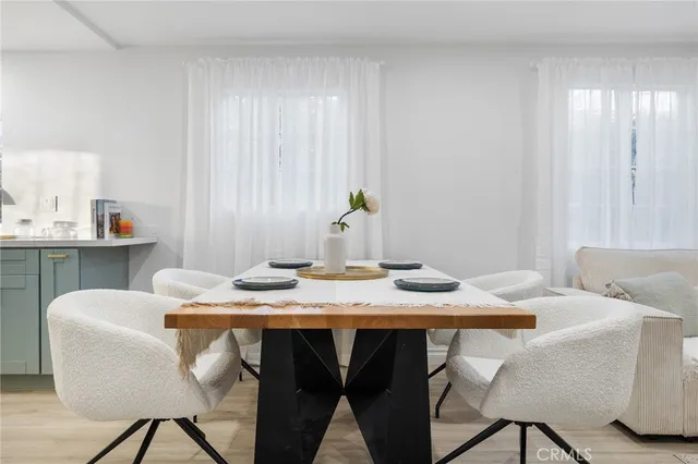 $899,999 | 10607 Whitegate Avenue, Sunland, CA 91040