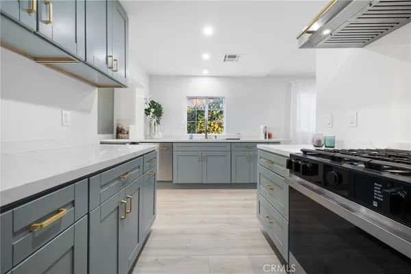 $799,999 | 10607 Whitegate Avenue, Sunland, CA 91040