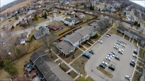 $300,000 | 819 Mansfield Court, Schaumburg, IL 60169