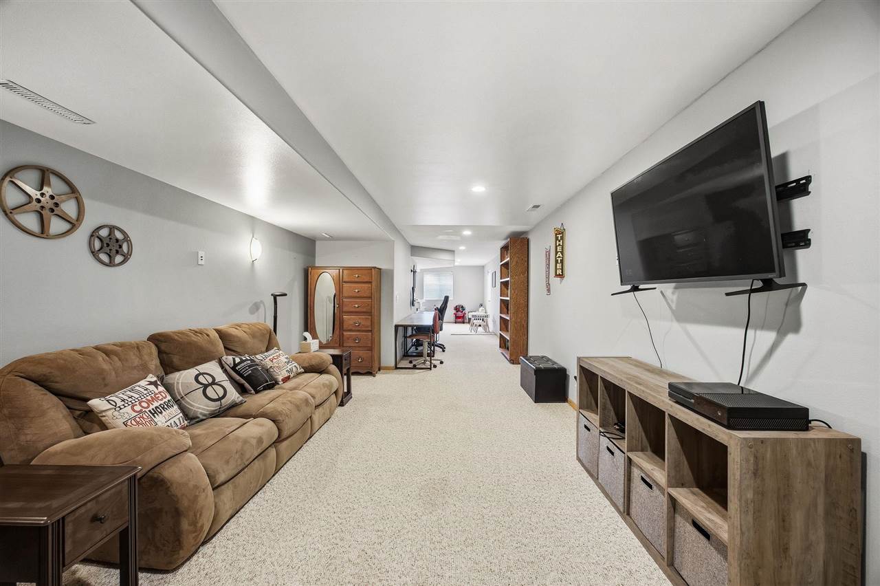 3516 Prairie Creek Road Southwest Cedar Rapids, IA 52404 - Photo 27 of 34 Gallery Image 27