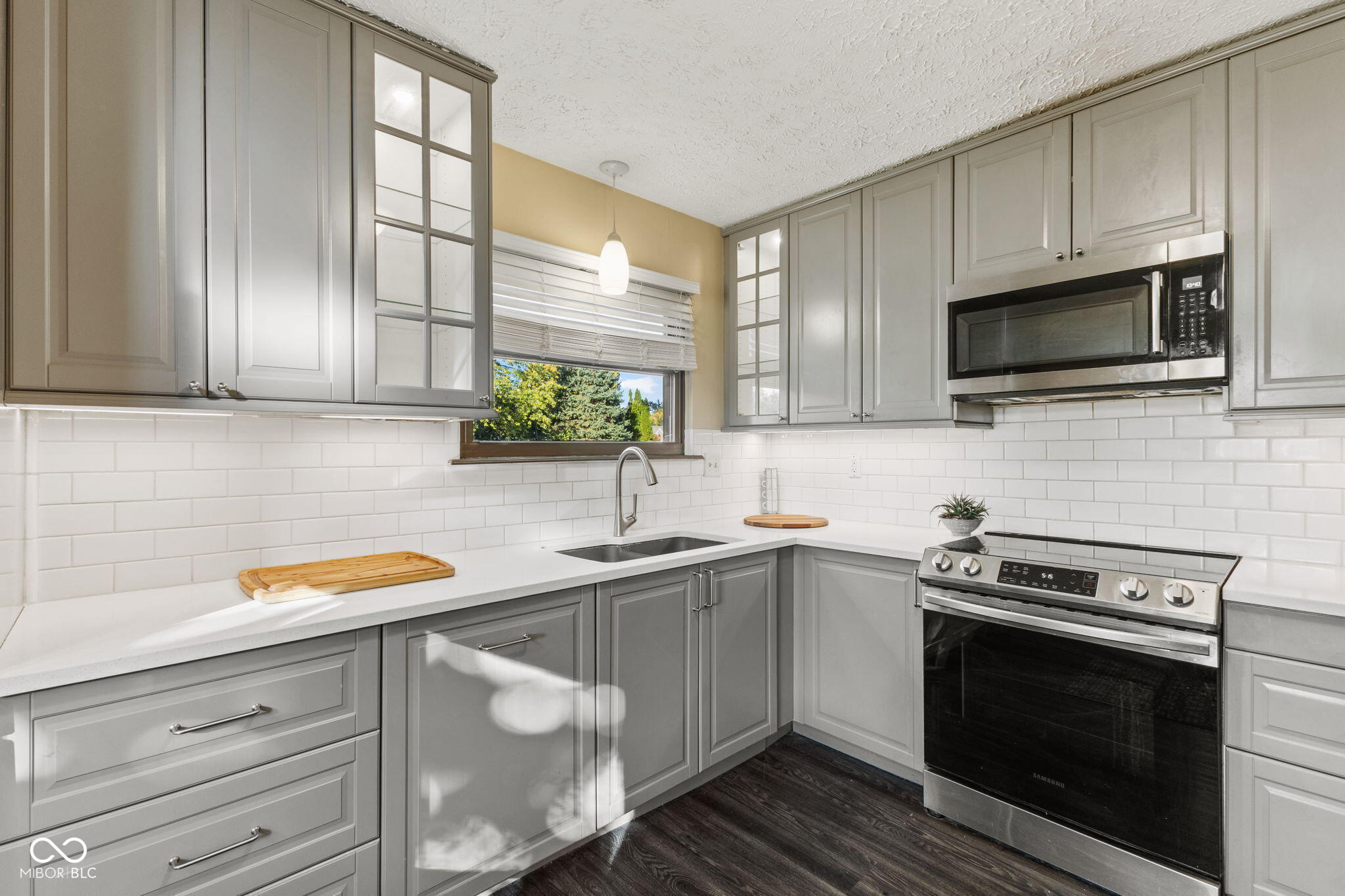 1068 Madrid Road Greenwood, IN 46143 - Photo 11 of 41