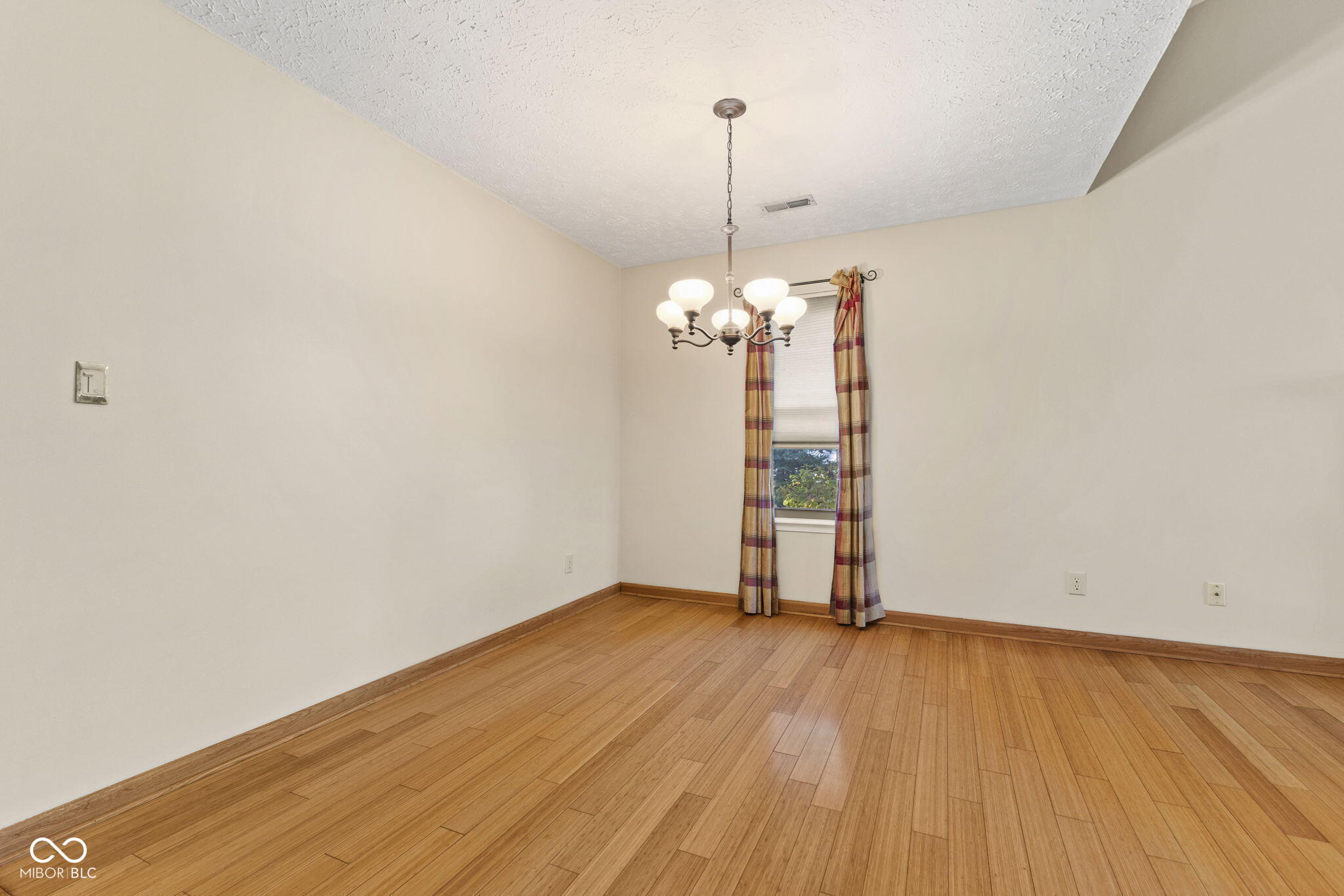 1068 Madrid Road Greenwood, IN 46143 - Photo 12 of 41