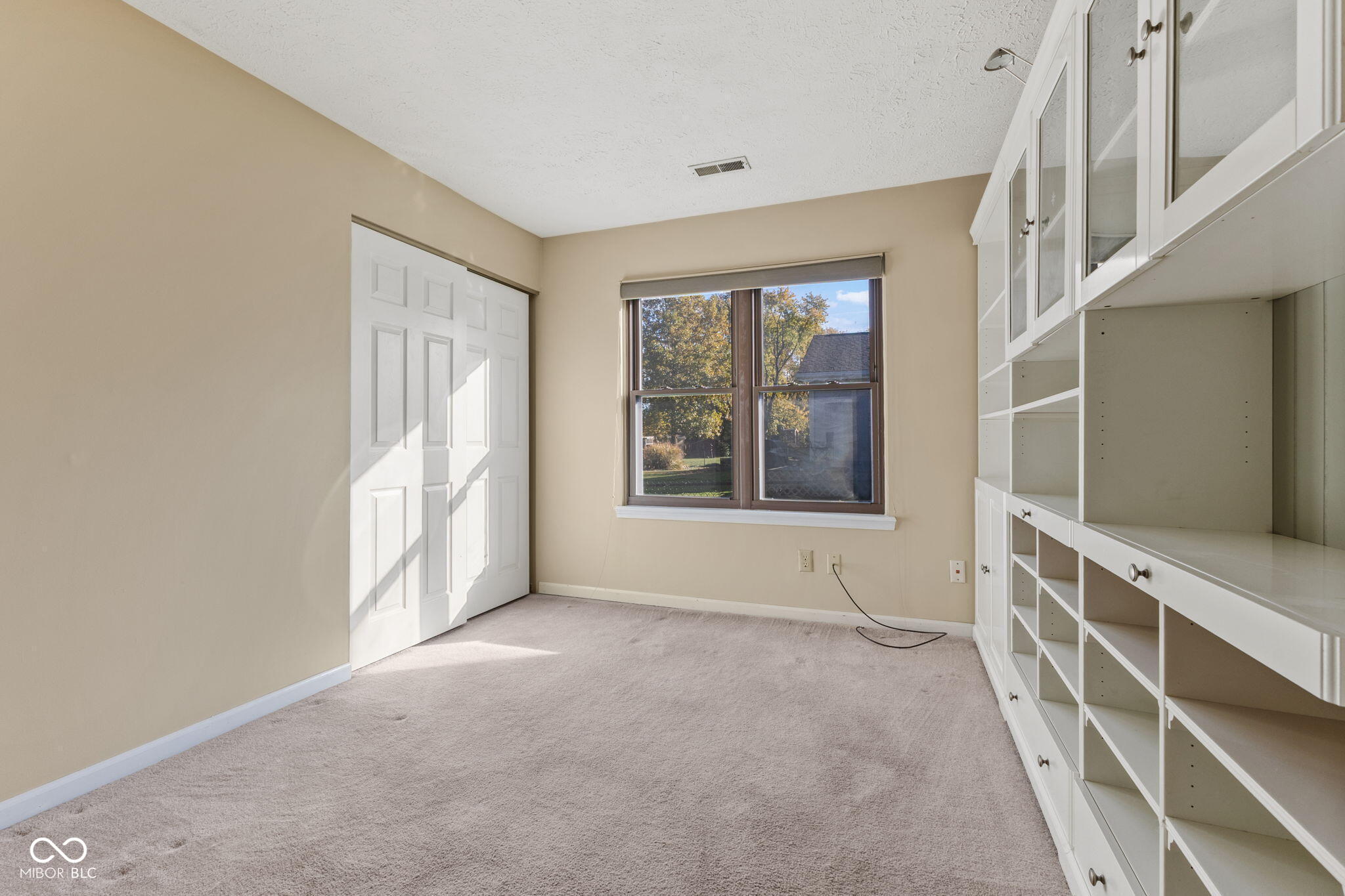 1068 Madrid Road Greenwood, IN 46143 - Photo 19 of 41