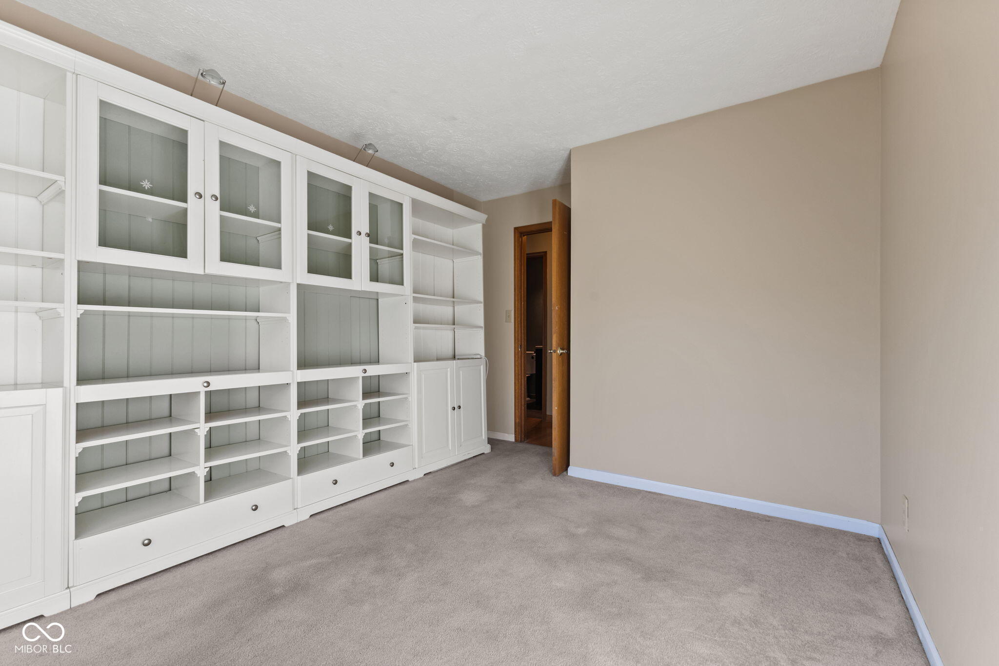 1068 Madrid Road Greenwood, IN 46143 - Photo 20 of 41